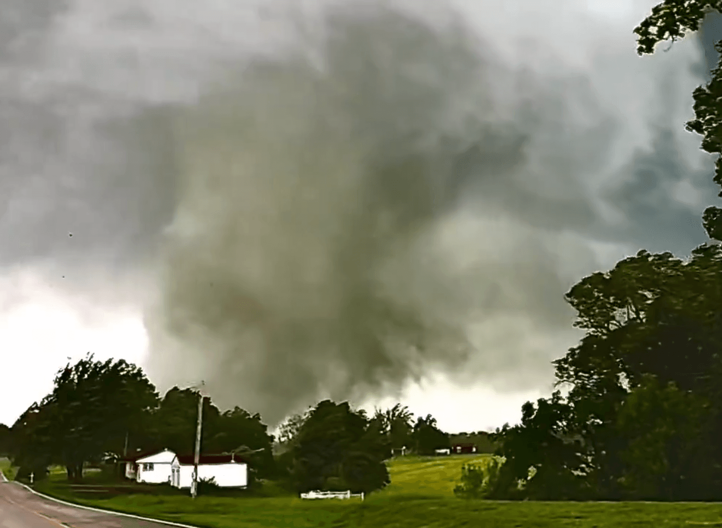 Orages violents et tornades sur les plaines centrales des États-Unis ces derniers jours
