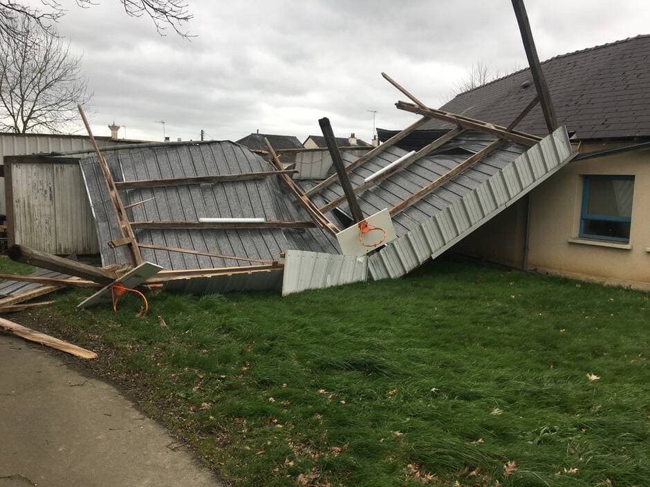 Image d'illustration pour Tempête Dennis : vents violents, fortes pluies et douceur au programme