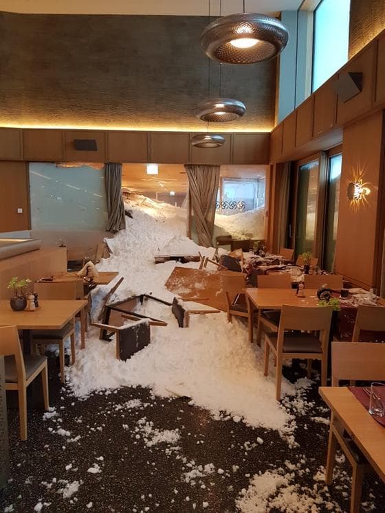 Image d'illustration pour Enneigement record dans les Alpes suisses et autrichiennes
