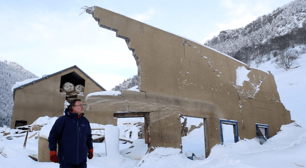 Image d'illustration pour Avalanche : plusieurs victimes dans les Alpes - risque marqué à fort