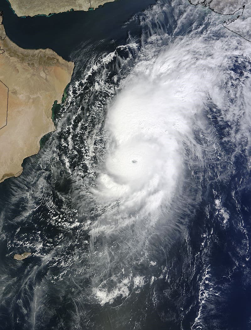 Image d'illustration pour Cyclone Nilofar sur la Mer d'Arabie (Inde - Pakistan)