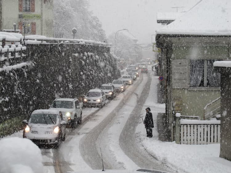 Image d'illustration pour Neige sur tous les massifs - circulation bloquée en Savoie