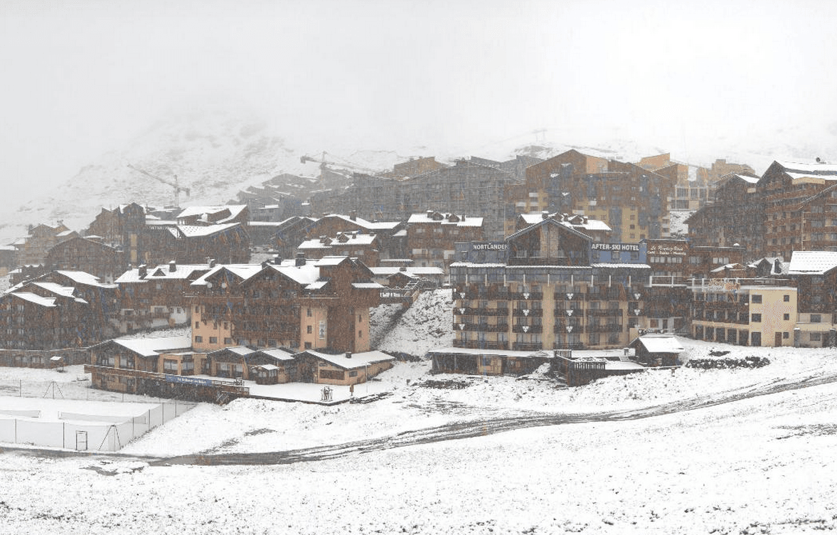 Image d'illustration pour Il y a an : pas de canicule mais de la neige dans les Alpes