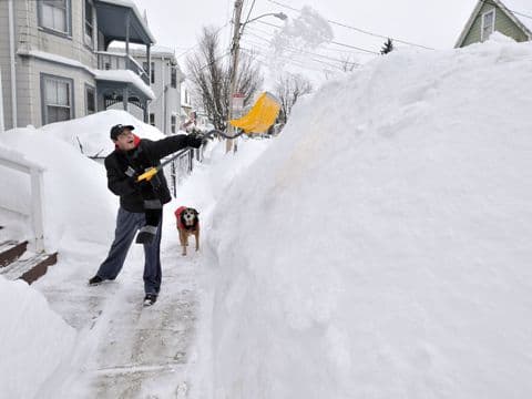 Image d'illustration pour Etats-Unis : records de neige à Boston et de douceur en Californie