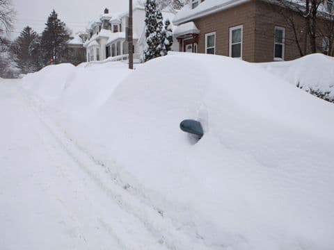 Image d'illustration pour Etats-Unis : records de neige à Boston et de douceur en Californie