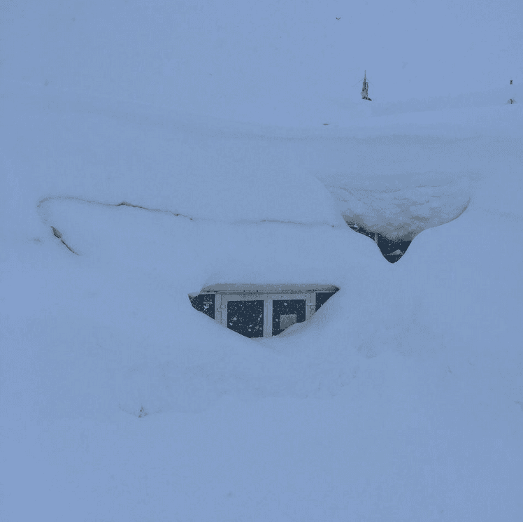 Image d'illustration pour Crue, neige et avalanche font un mort dans les Pyrénées