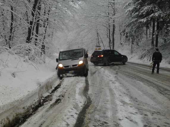 Image d'illustration pour Neige en Roumanie et près de 35°C en Espagne
