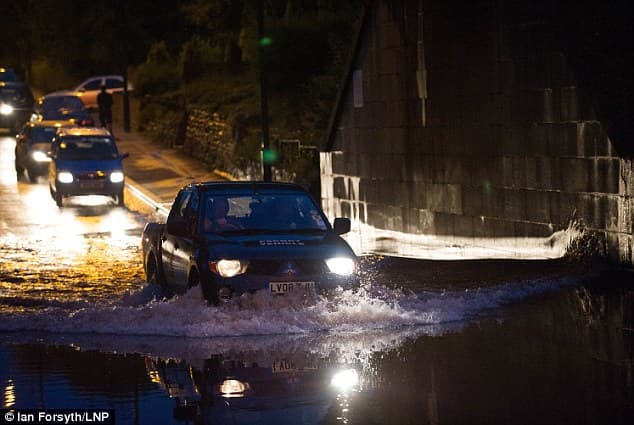 Image d'illustration pour Violents orages en Angleterre