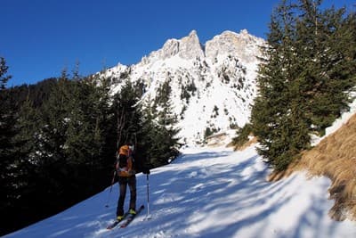 Image d'illustration pour Soleil, neige mais risque d'avalanche en montagne
