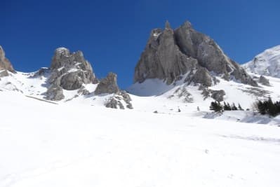 Image d'illustration pour Soleil, neige mais risque d'avalanche en montagne