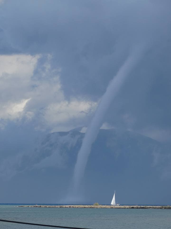 Image d'illustration pour Trombes et vents violents en Grèce