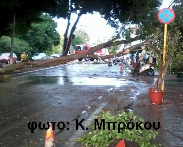 Image d'illustration pour Trombes et vents violents en Grèce