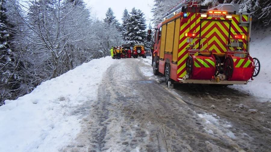 Image d'illustration pour Neige sur tous les massifs - circulation bloquée en Savoie